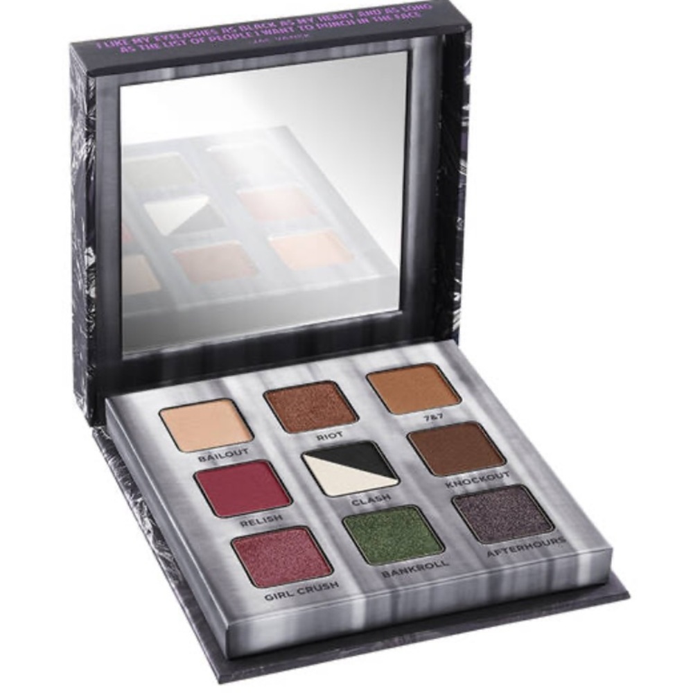 Urban Decay Troublemaker eyeshadow palette